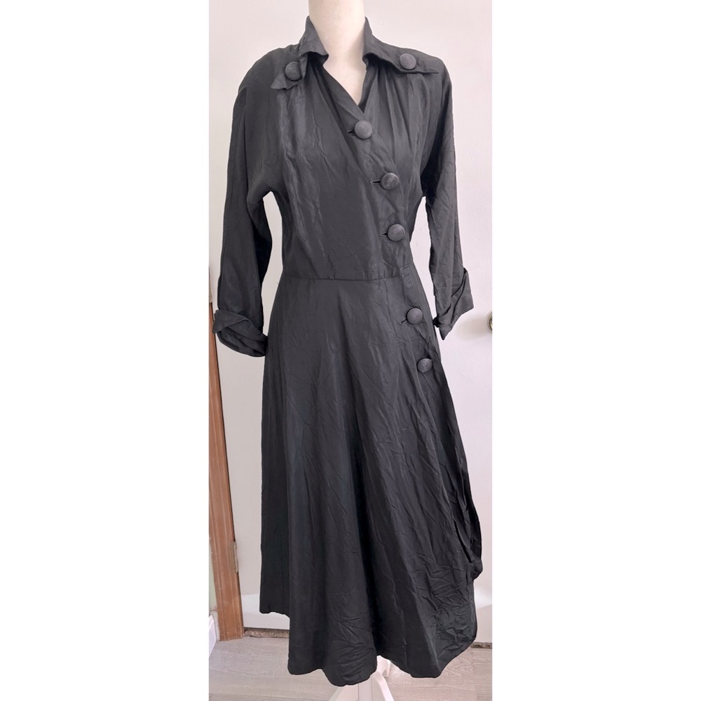 Vintage 1950's housewife dress fit & flare black button down front Small